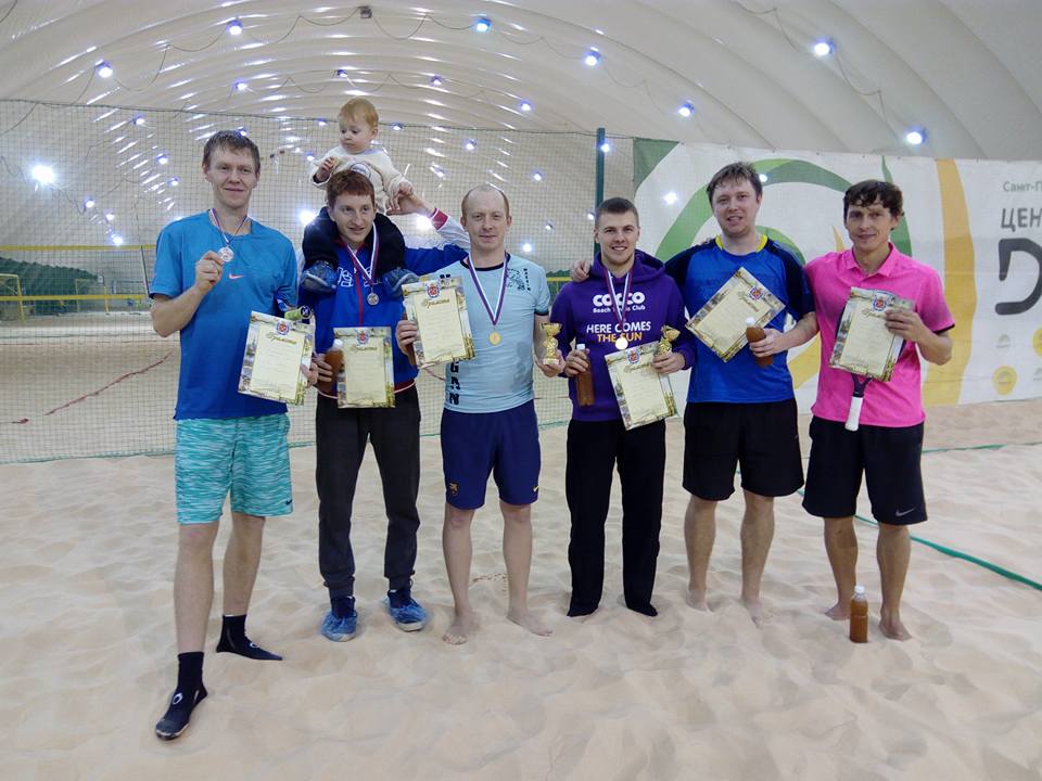 Победители зимнего Чемпионата СПБ по пляжному теннису 2017 в мужском разряде